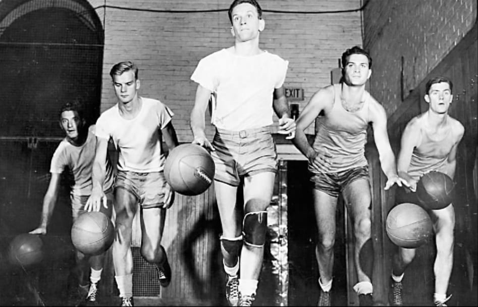 Behold the champions. The Philadelphia Warriors 1947