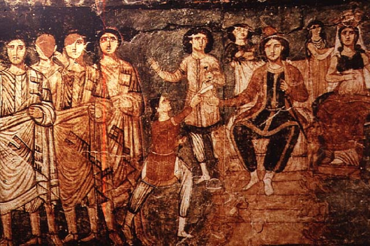 אסתר ואחשורוש על כס המלכות. ציור קיר מבית הכנסת דורא אירופוס, סוריה, 244-245. שיחזור (בית התפוצות, תצוגת הקבע הישנה)