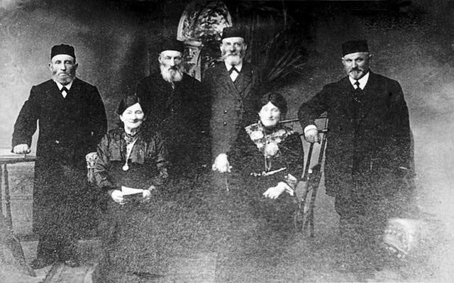 בני משפחת בולקה, טורק, פולין, 1910 (המרכז לתיעוד חזותי ע"ש אוסטר בבית התפוצות, באדיבות אלן טור)