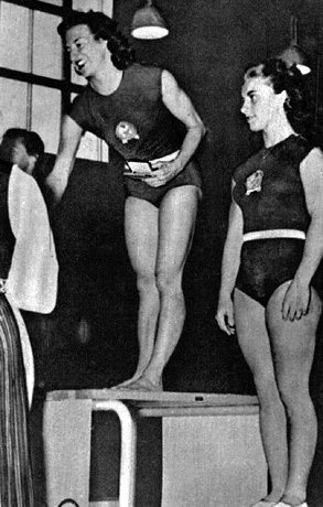 Agnes Keleti wins Gold Medal at Helsinki Olympic Games, 1952. Beit Hatfutsot, the Oster Visual Documentation Center, courtesy of Agnes Keleti, Hertzliya