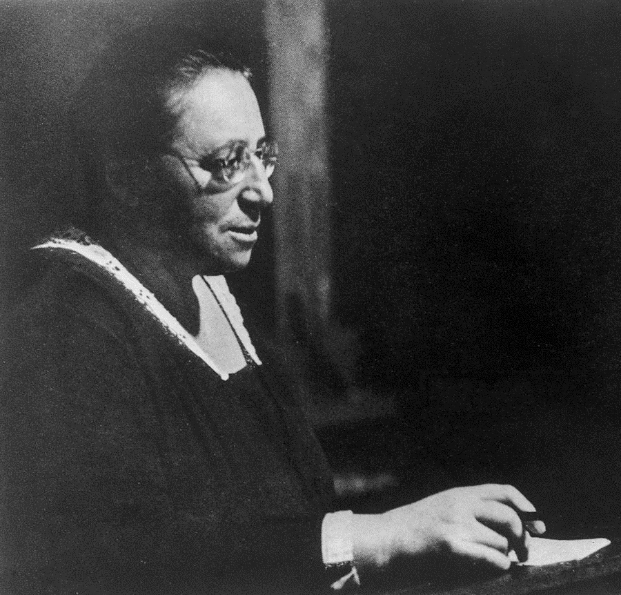 Emmy Noether in Erlangen, 1930 (photo: Konrad Jacobs. Creative commons, WikiMedia)