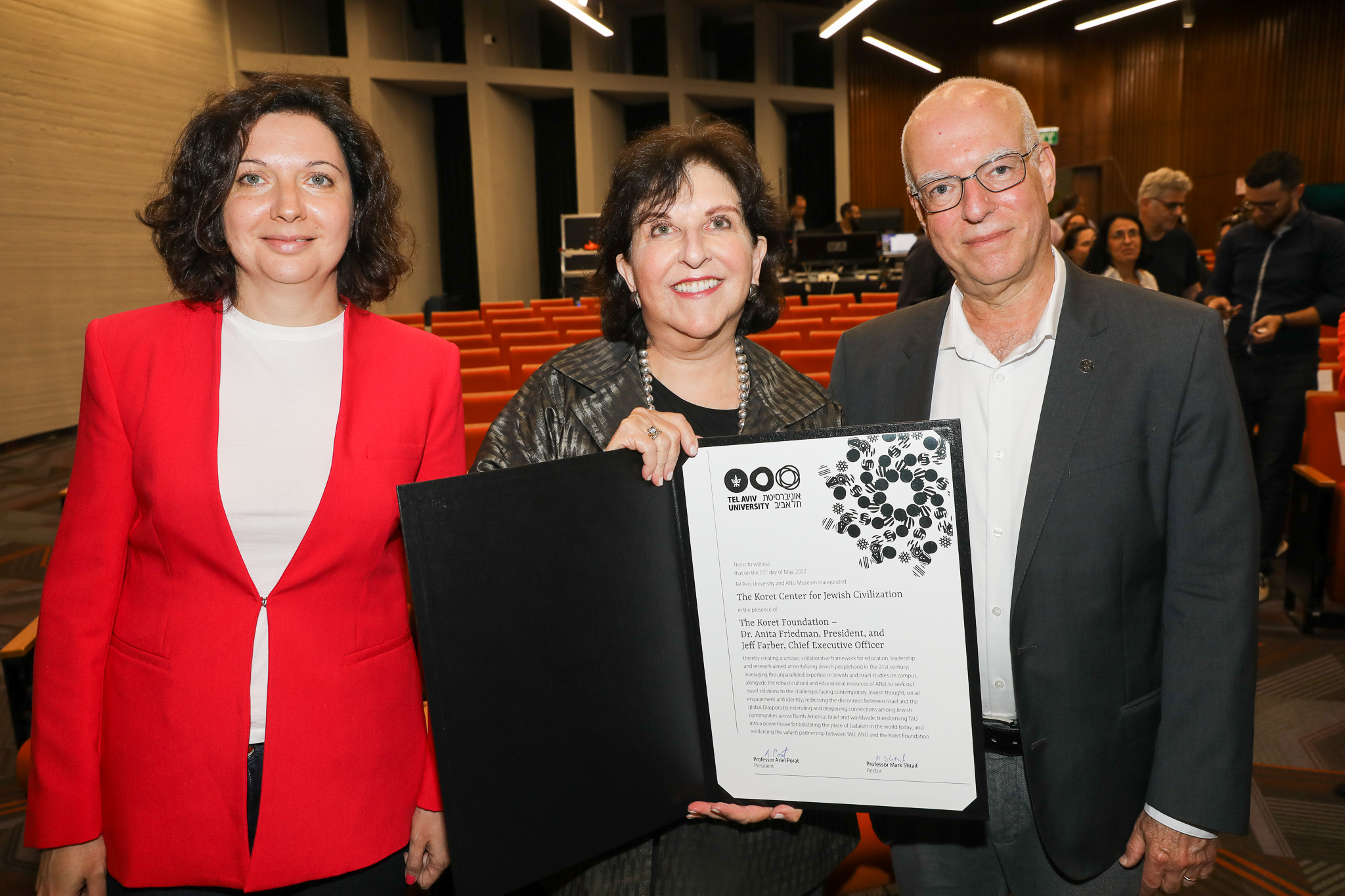 Ms. Irina Nevzlin, Ms. Anita Friedman and Prof. Ariel Porat (photo by: Chen Galili)