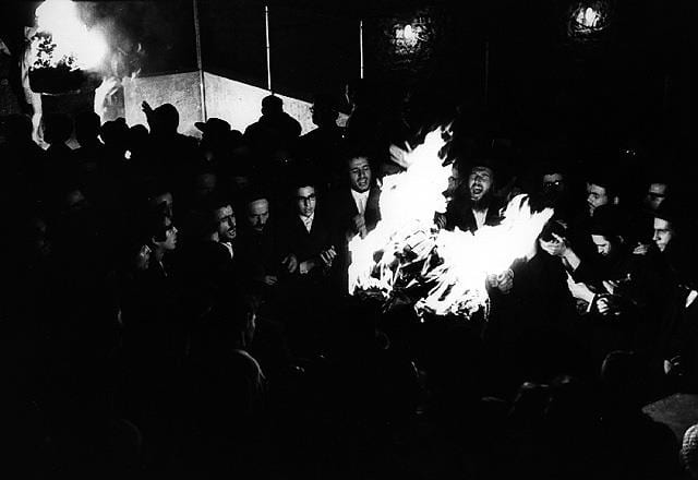 חגיגת ל"ג בעומר במירון, מאי 1968. צילום: מיכה בר-עם (המרכז לתיעוד חזותי ע"ש אוסטר, אוסף מיכה ברעם)