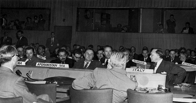 UN General Assembly session, New York, USA, 1948 Photo: Leni Sonnenfeld (Beit Hatfutsot, the Oster Visual Documentation Center, the Sonnenfeld collection)