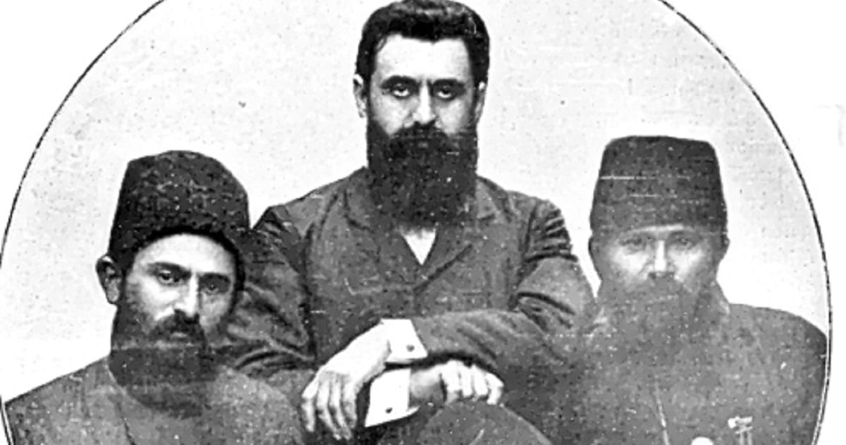 Mountain Jews from the Caucasus who came as delegates to the Zionist Congress with Herzl at the 1st Zionist Congress in Basel, Switzerland, 1897 Photo: Herbert Sonnenfeld. Beit Hatfutsot, the Oster Visual Documentation Center, Sonnenfeld collection