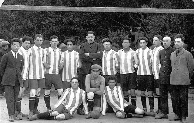 קבוצת כדורגל של "מכבי", ז'אגר, ליטא, תחילת שנות ה-1920 (בית התפוצות, המרכז לתיעוד חזותי ע"ש אוסטר)