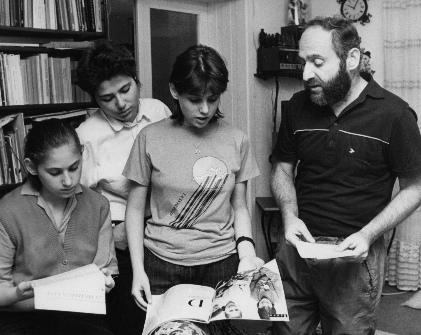 מימין לשמאל: לסלו, סופיה, סוזן ויהודית פולגר (ויקיפדיה)