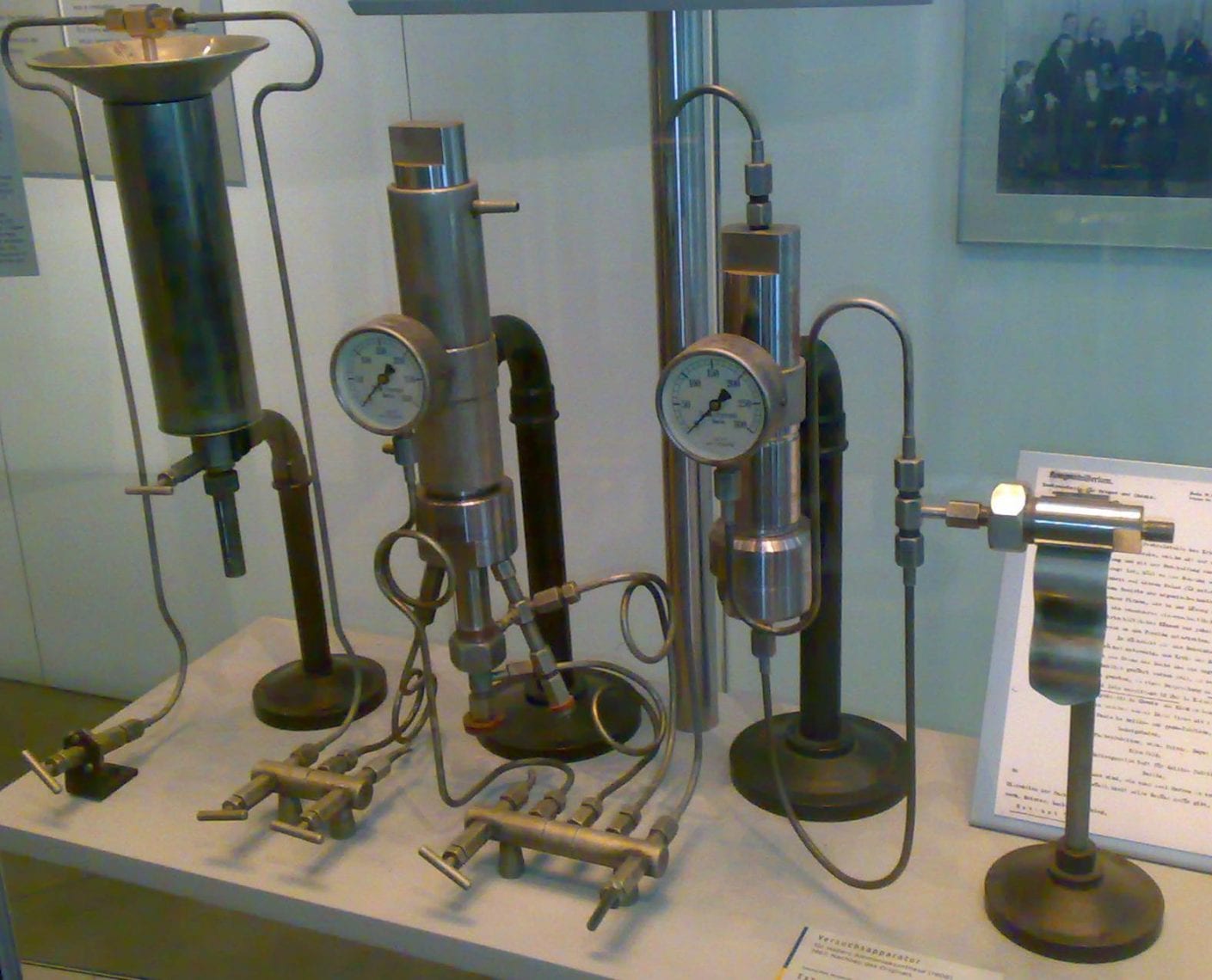 Working station where Haber first synthesize ammonia. (the Jewish Museum in Berlin) 
