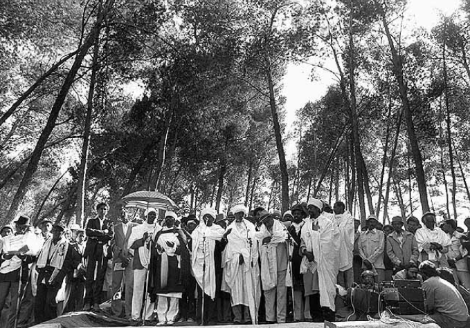 The Priests blessing their congregation during the Sigd Prayers. Jerusalem, 1984. Photo: Doron Bacher. Beit Hatfutsot, the Oster Visual Documentation Center
