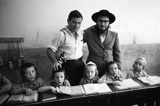 Schutzer in Kfar Chabad, Israel, 1960 (Life Magazine)