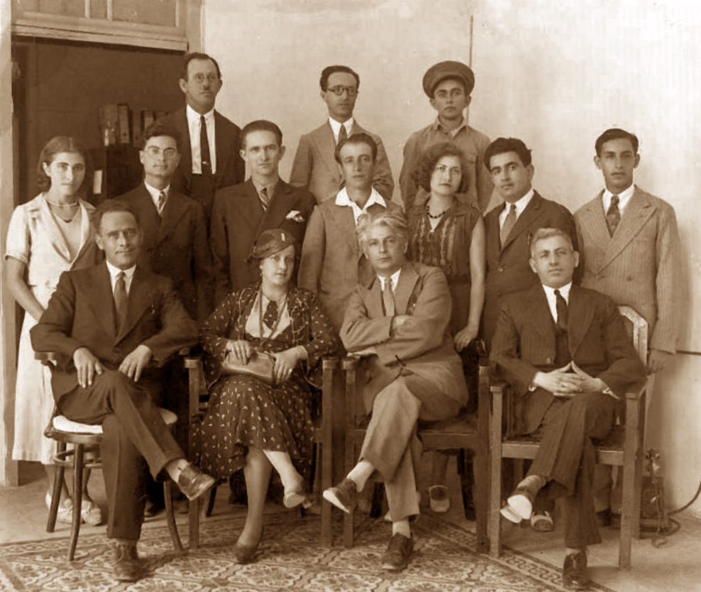 Doar Hayom newspaper's staff 1920s. Lady in front is Leah Abushdid, wife of Itamar Ben Avi, sitting on her left (Central Zionist Archive in Israel, wikipedia)