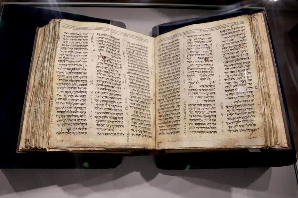 Codex Sassoon at ANU - Museum pf the Jewish People (photo: Itzik Biran)
