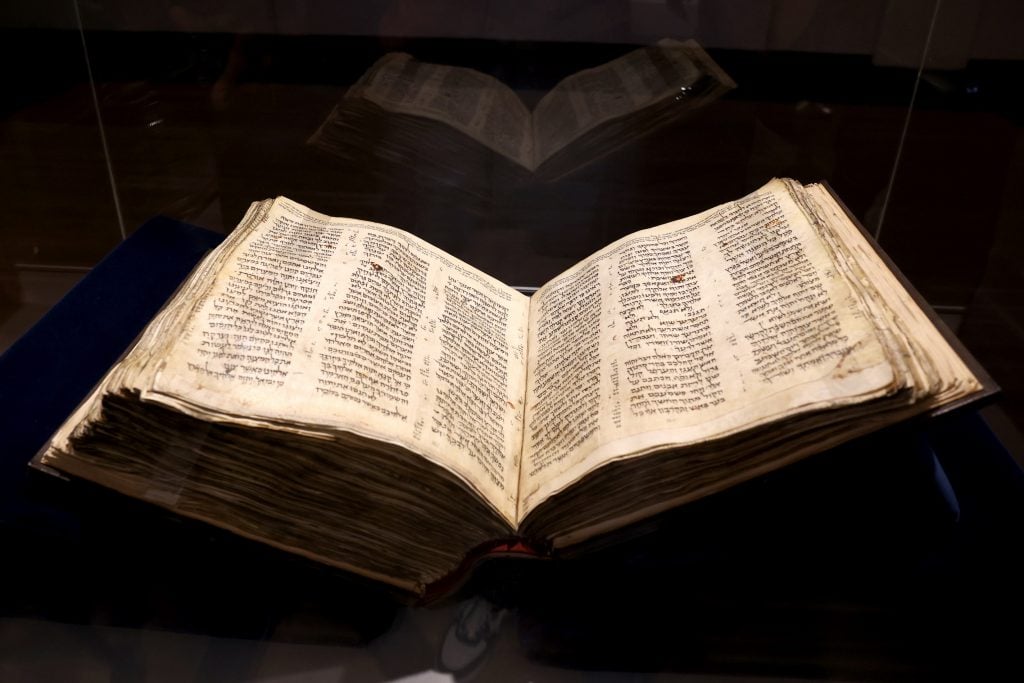 Codex Sassoon at ANU - Museum pf the Jewish People (photo: Itzik Biran)