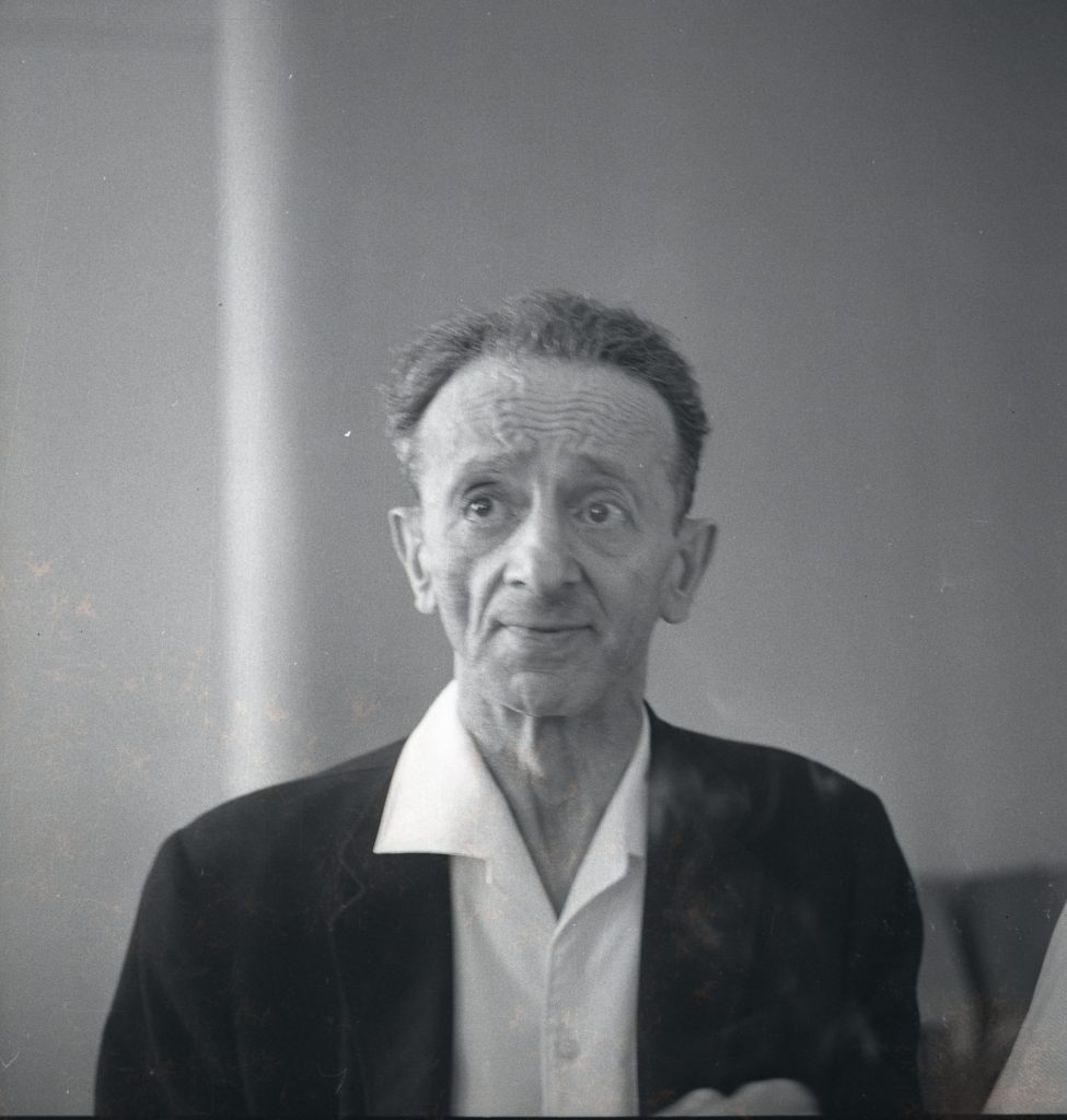 Itzik Manger, 1965. Photo: Boris Carmi. Meitar Collection. The National Library. Pritzker Family National Photography Collection (CC BY 4.0)