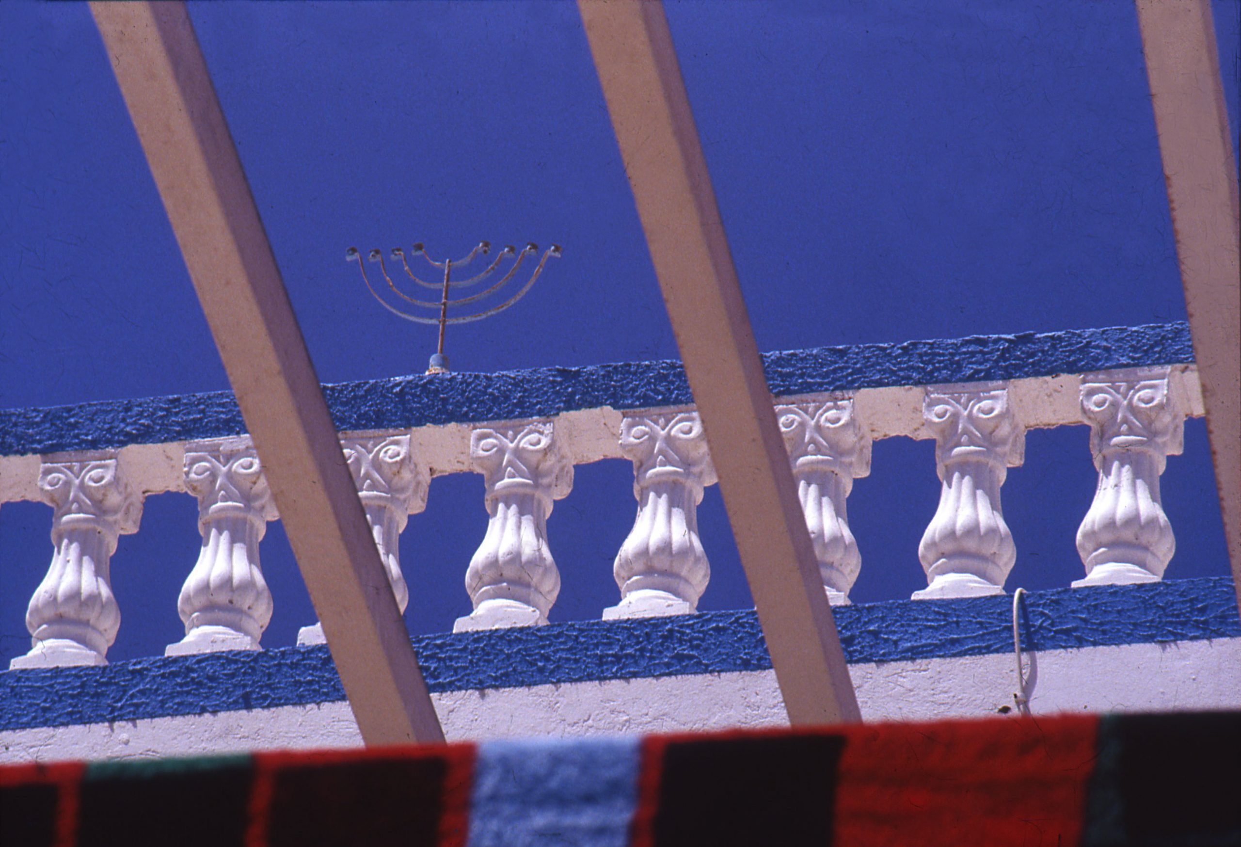מיכה בר-עם, ח'ארה כבירה, ג'רבה, 1995. המרכז לתיעוד חזותי ע"ש אוסטר, אוסף מיכה בר-עם