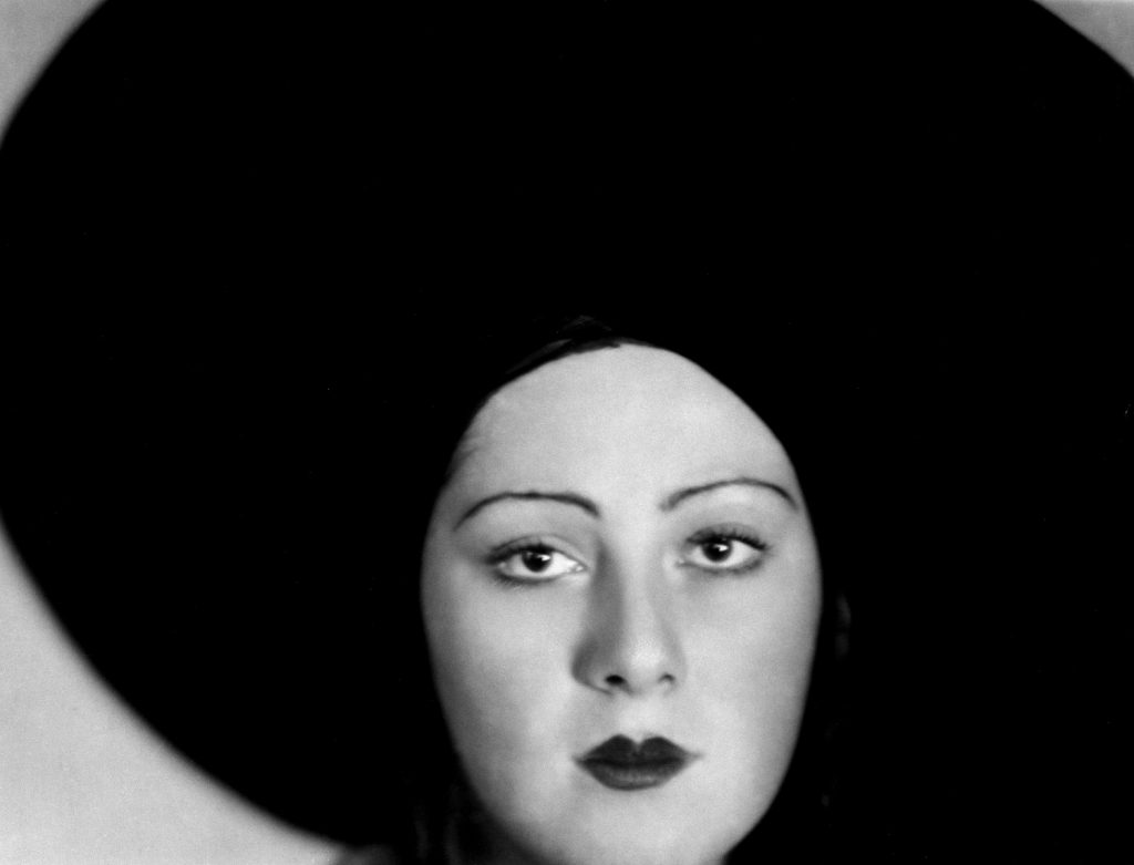Lotte Jacobi, Head of a Dancer, 1929 © University of New Hampshire